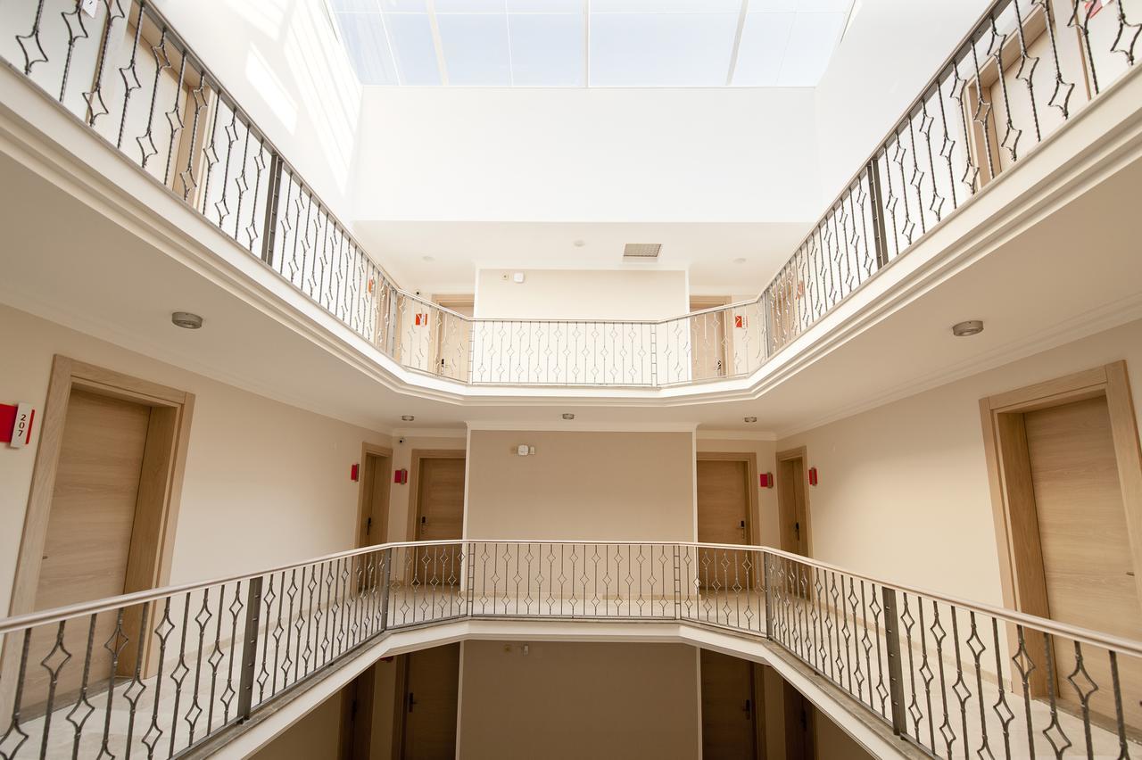 Atrium Apart Otel Altinyunus Exteriör bild